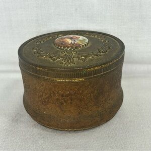 Vintage Decorative Brass/Metal Trinket Powder Box w/Glass Bowl Insert 2.5”x4”